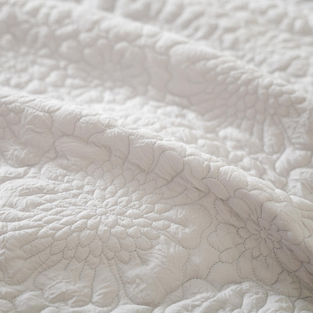 Dark Grey Farmhouse Quilt Set, Ruffled Stone-Washed Bedding