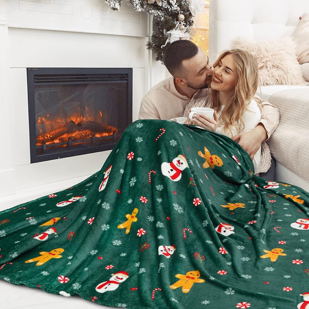 Christmas Gingerbread Throw Blanket | Green Holiday Christmas Fleece Blanket | Soft, Plush, Warm Winter Cabin Throw