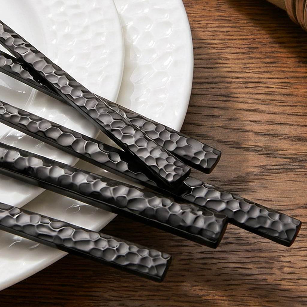 60 Piece Black Silverware Set, 18/10 Stainless Steel Hammered Flatware for12