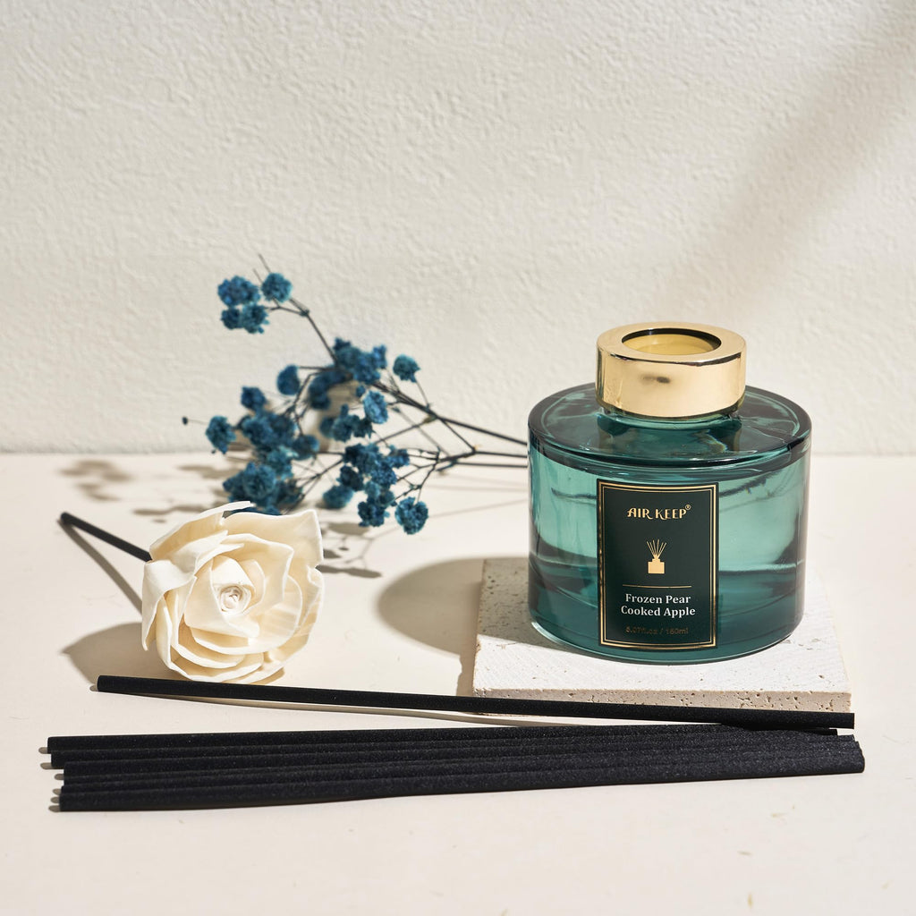 Flower Reed Diffusers Set, 5.07 oz Pear/Apple/Berry Scented Oil Diffuser with 8 Reed Sticks, Home Fragrance Diffuser