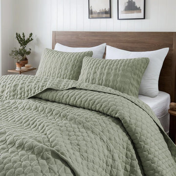 Sage Green Quilt Queen Bedding Sets with Pillow Shams, Lightweight Soft Bedspread Coverlet, Quilted Blanket Thin