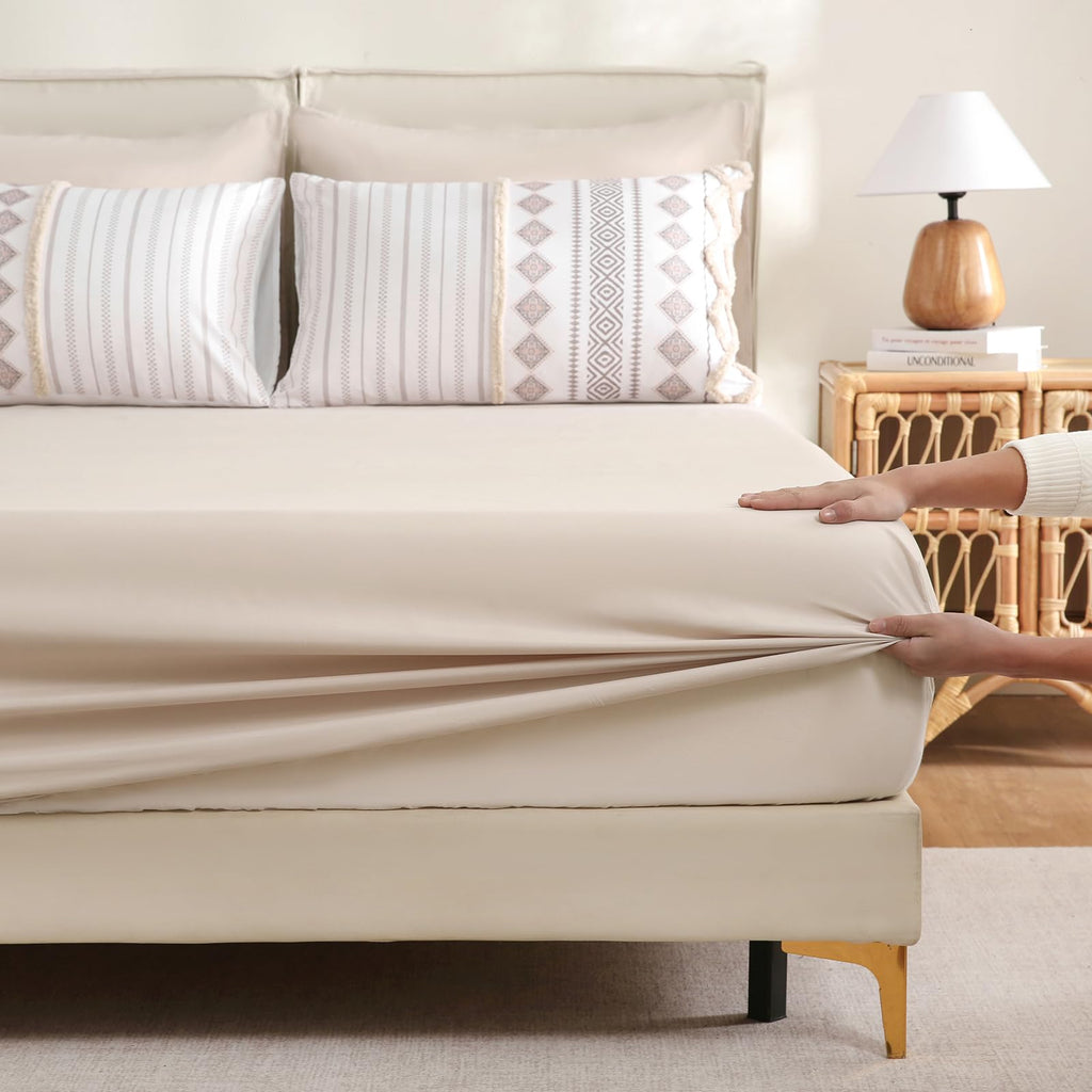 Tufted Boho Comforter Set Bed in A Bag, Shabby Chic Aztec Western Beige Bedding Tufted Decor Queen Size Bedding