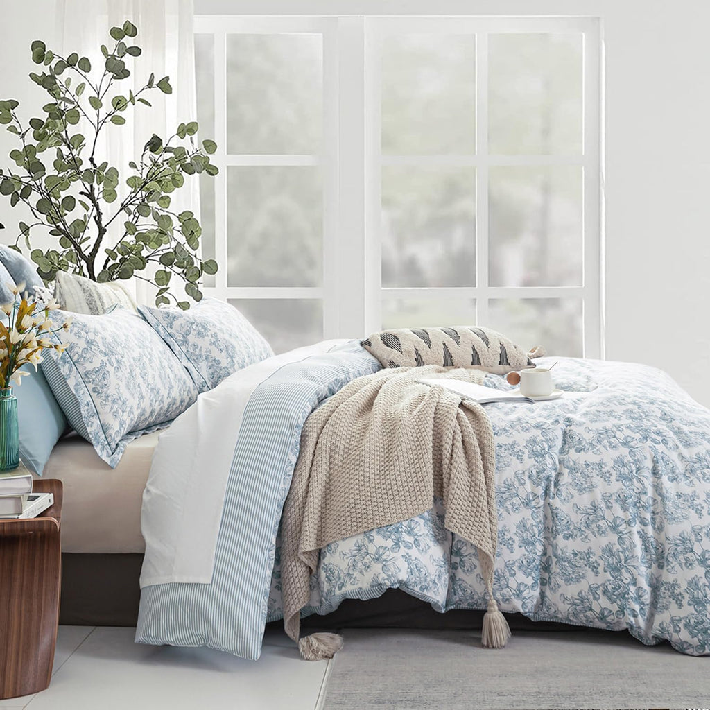 Vintage 100% Cotton Duvet Cover Queen 3PC - Elegant Pale Slate Blue Floral Pattern on White with Light Blue & White