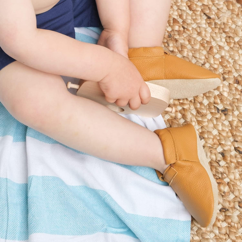 Fringeless Moccasins - Genuine Leather Boys and Girls Shoes for Newborns, Infants, Babies, Toddlers