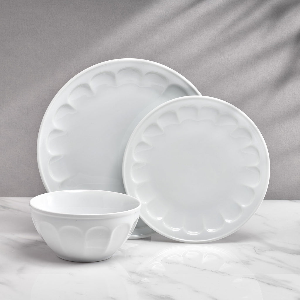 And Floyd Everyday Vintage Scalloped Porcelain 12 Piece Dinnerware Plate Bowl Set, Service for 4
