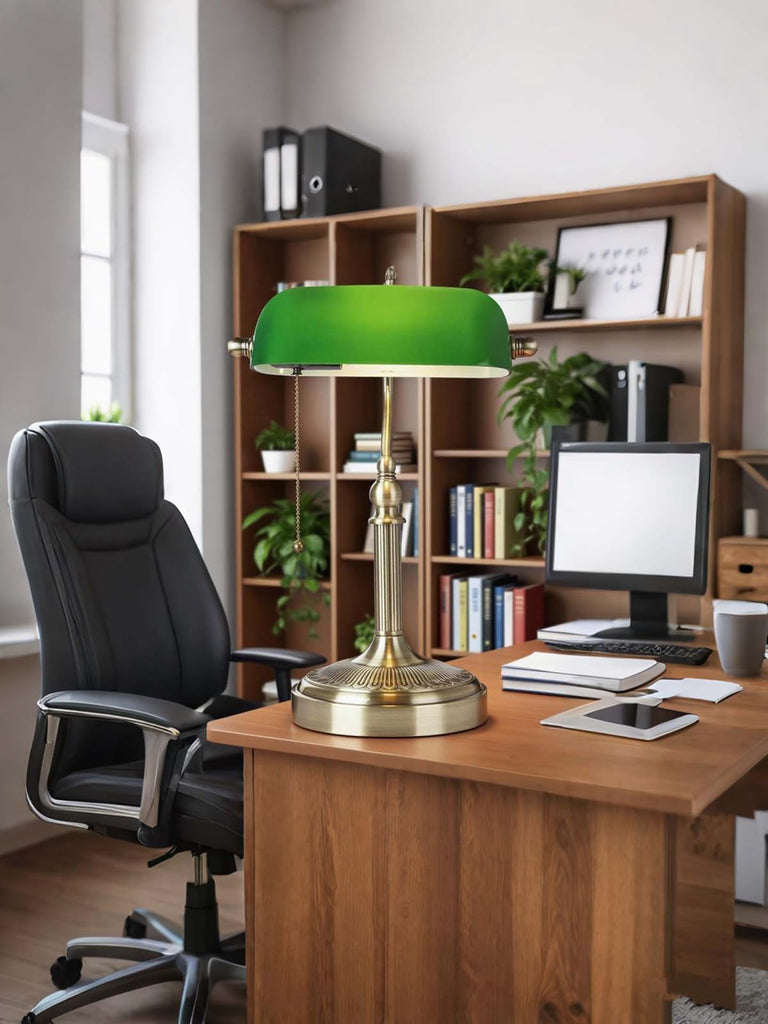 Green Glass Bankers Desk Lamp with Pull Chain Switch Plug