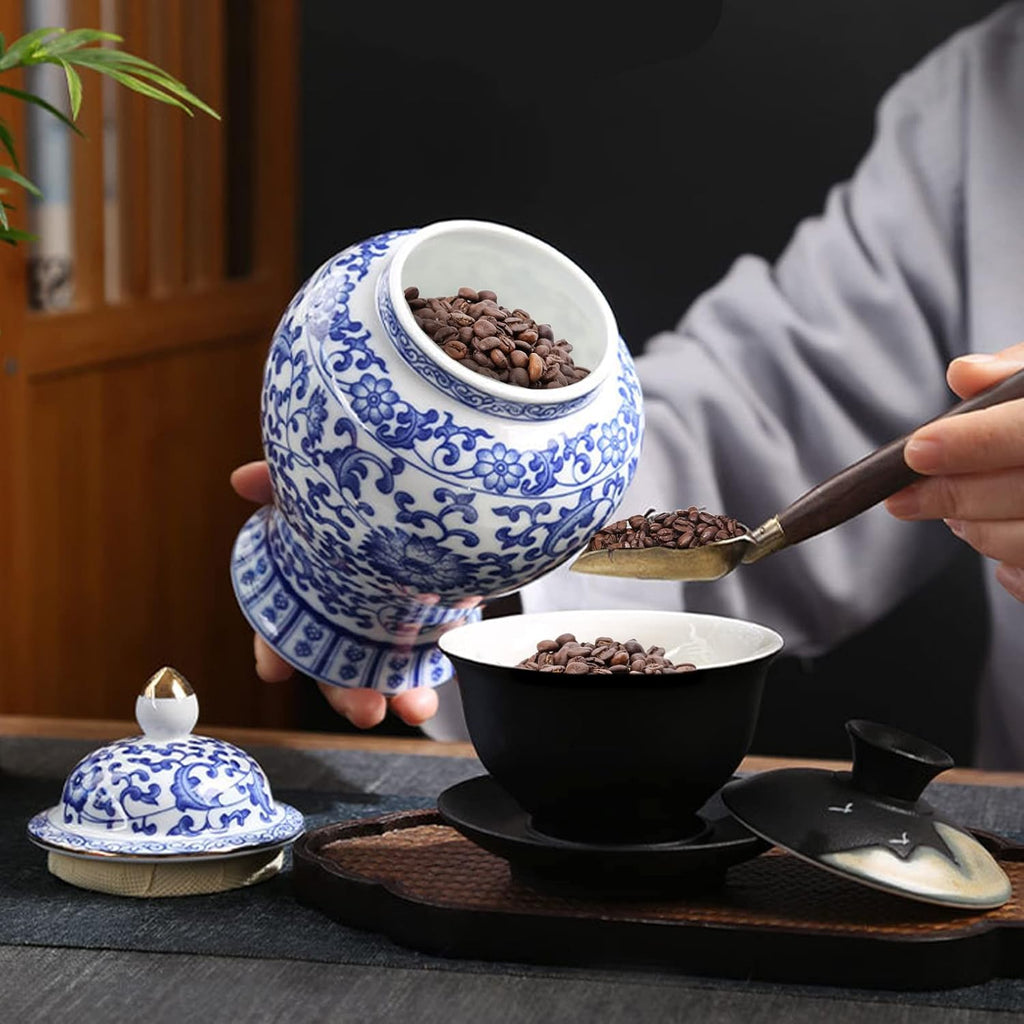 Chinese Style Blue White Porcelain Decorative Ginger Jar Tea Storage Jar with Lid Floral Arrangement with Fine Glaze