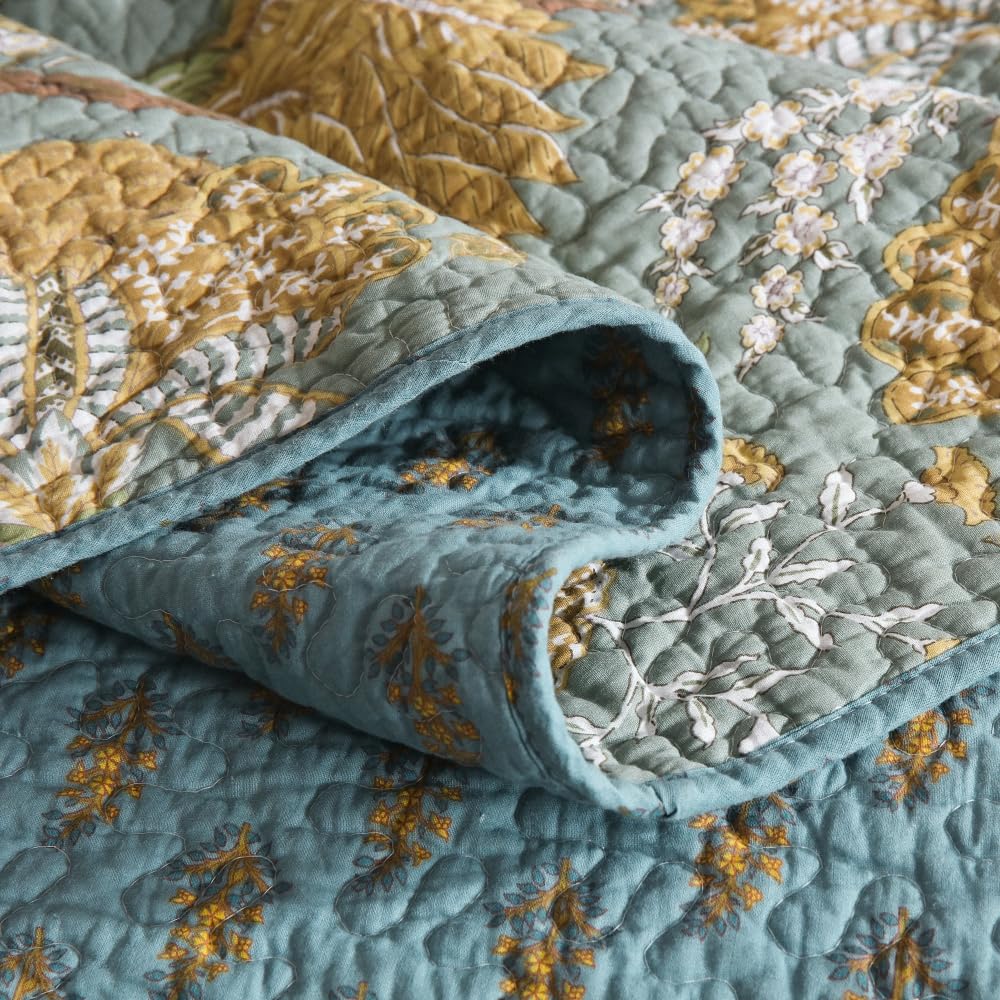 Cotton Bedspread Quilt, Soft Reversible Coverlet Lightweight Comforters, Vintage Floral Rustic Patchwork