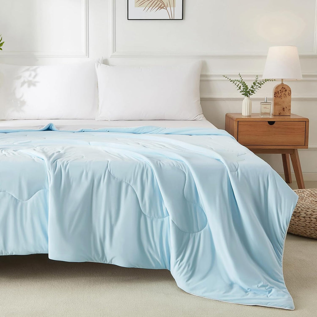 Cooling Comforter King, Q-Max 0.45 Lightweight Breathable Cooling Blanket | Double-Sided Aqua Blue Silk Smooth Summer