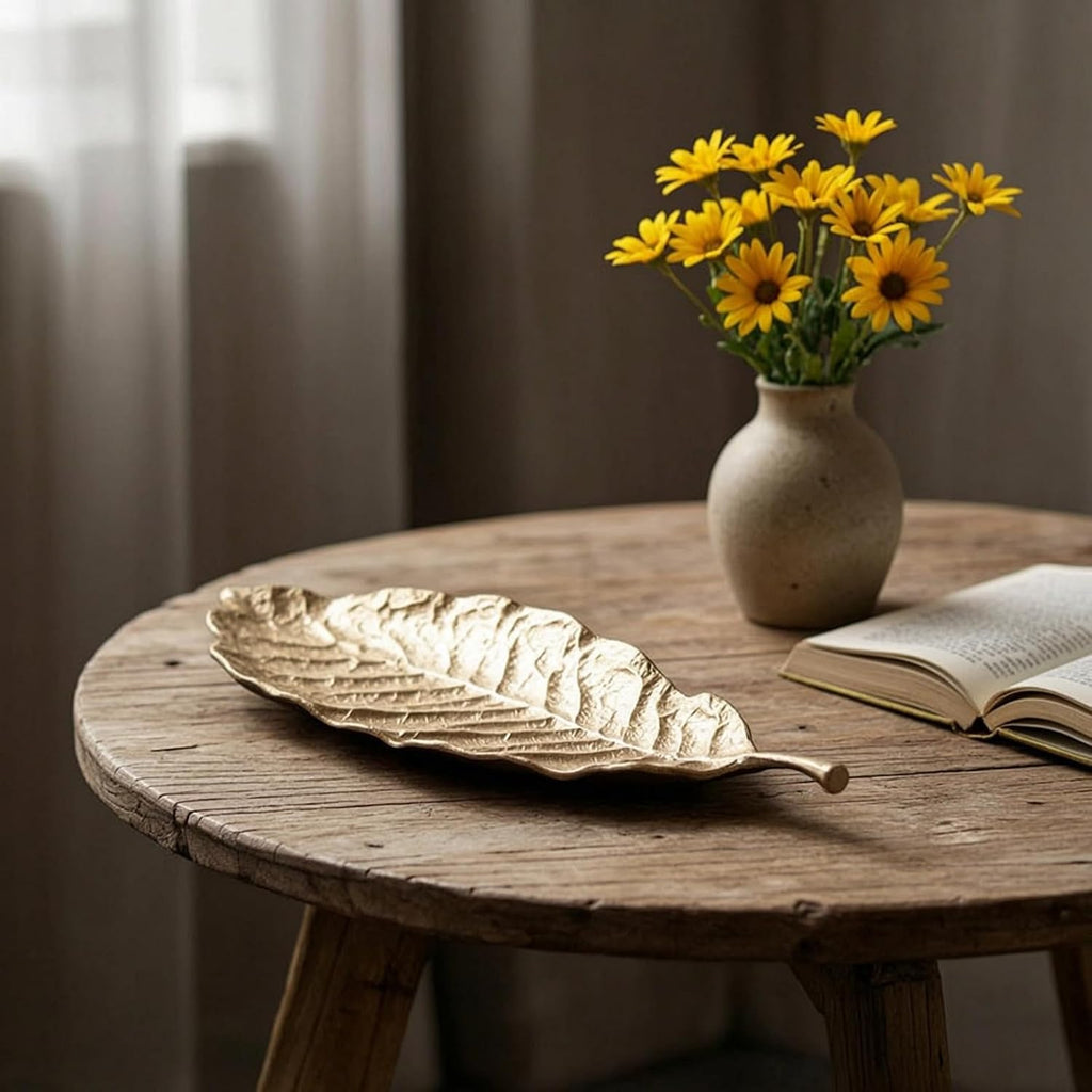 Decorative Tray Cast Aluminum Leaf Tray Metal Catchall Dish Organizer with Elongated Shape and Veined Texture