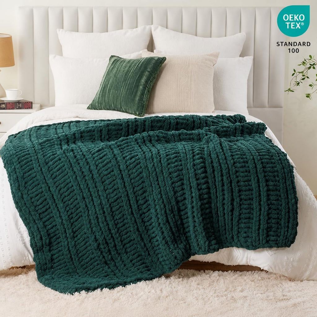 Chunky Knit Throw Blanket for Couch, Christmas, 50"x60", Dark Green