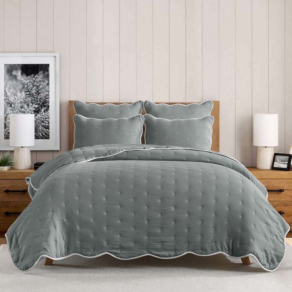Pre-Washed Quilt Grey, Soft Microfiber Bedspread Quilted Thin Comforter with Scalloped Ruffle Edge
