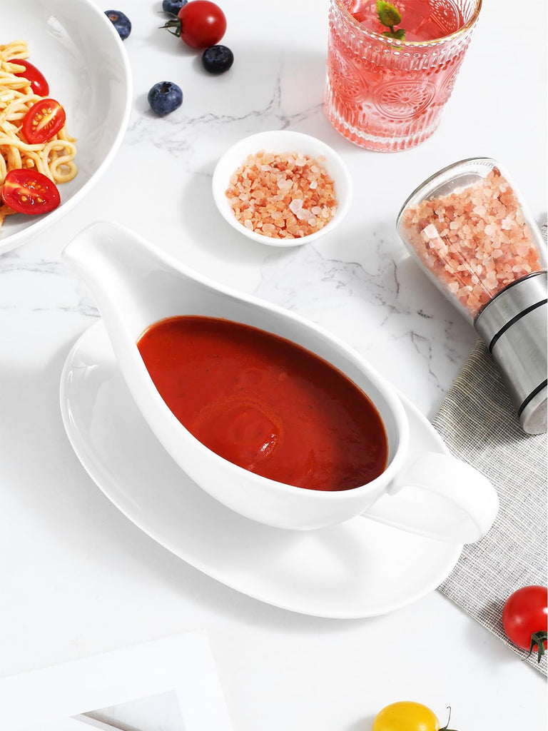 18 oz Ceramic Gravy Boat with Saucer, White Sauce Boat