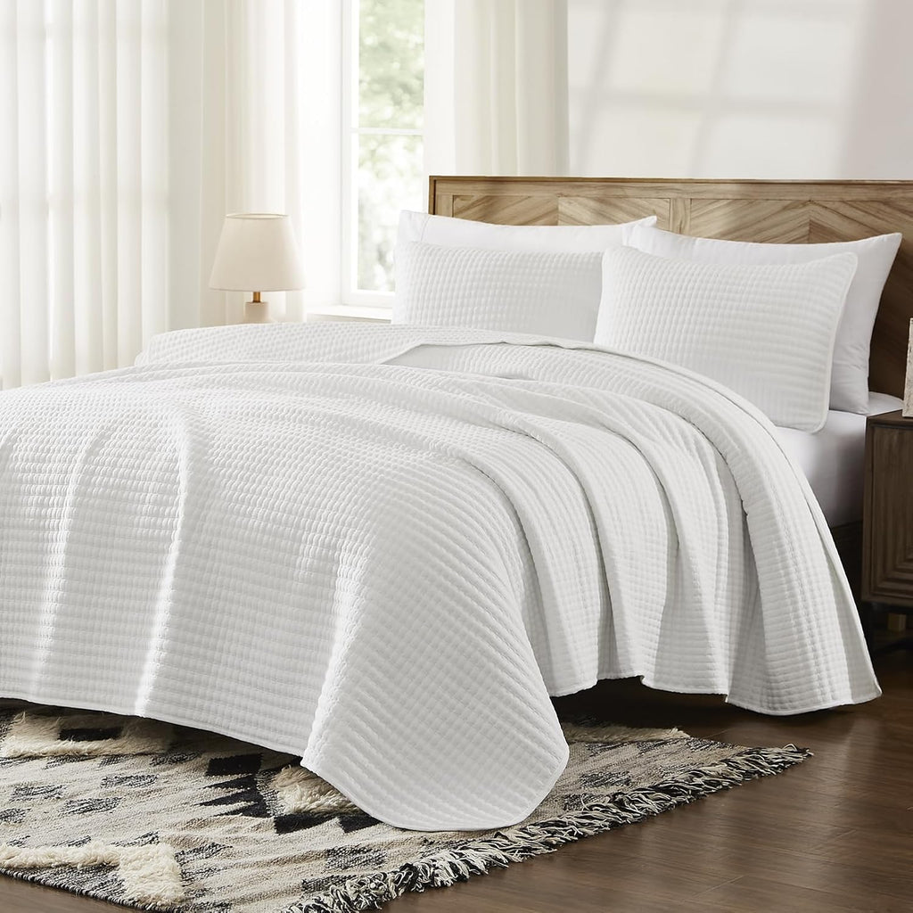 White Quilt Set Queen-3 Pieces Lightweight Bedspreads Summer Coverlet for All Season, Soft Quilt Bedding Set with 2