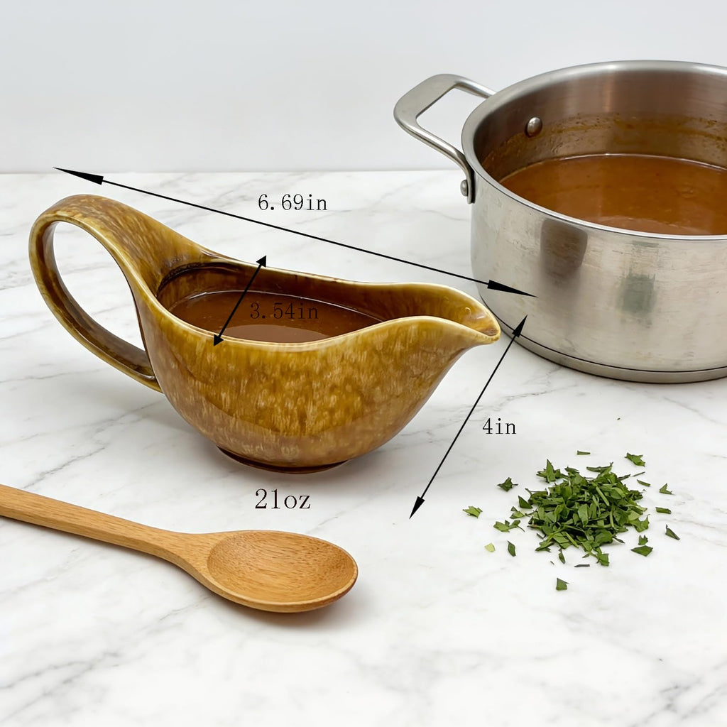 Gravy boat with drip-proof spout. 24-ounce large-capacity ceramic pitcher