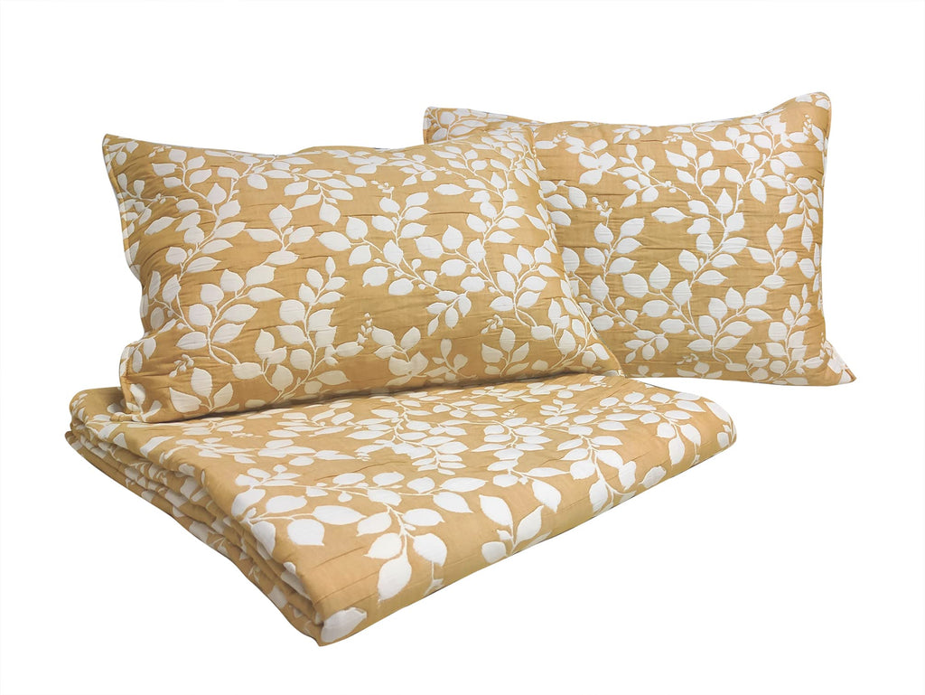 Resort Camden Leaf Turmeric Soft Matelasse Jacquard Quilt Set