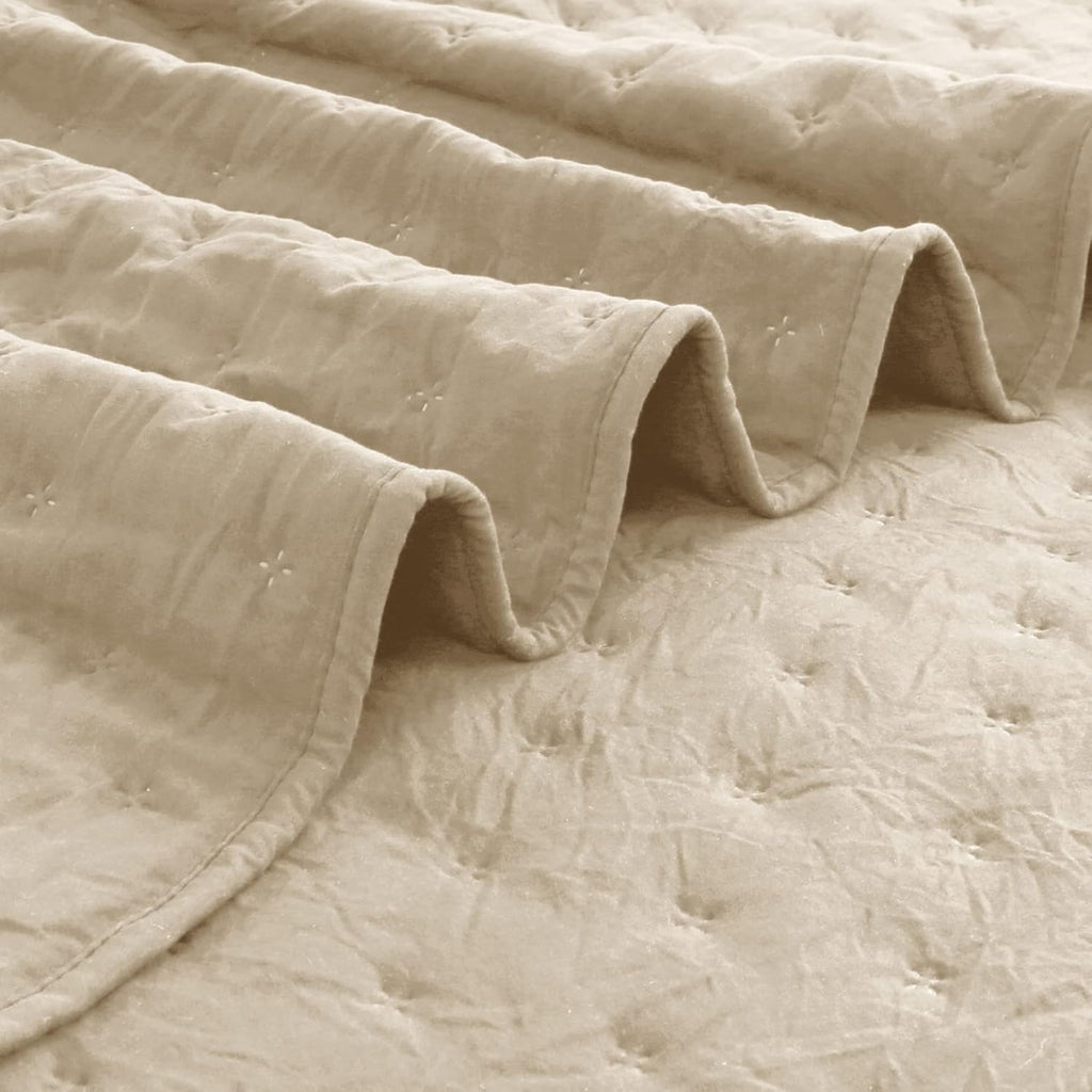 Cloud Oversized King Quilt Sets with Pillow Shams, Beige California Cal King Lightweight Soft Coverlet Bedspread, Tan