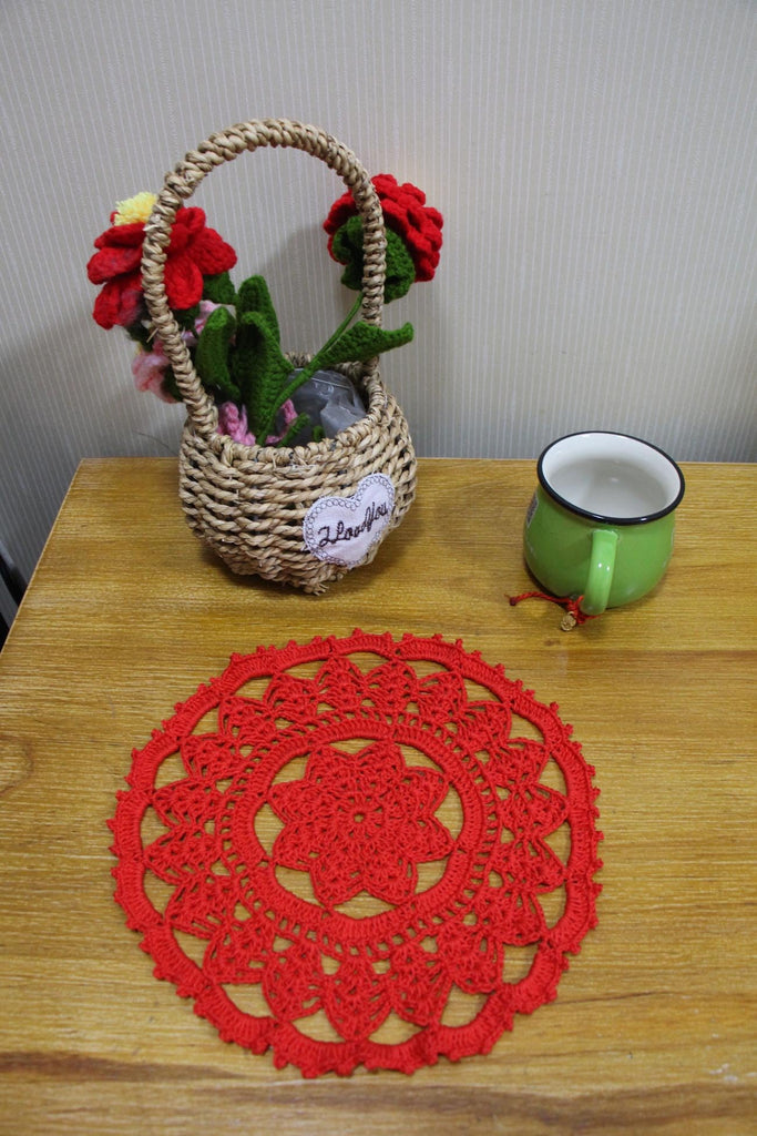 2 PCS Leaves Flower Lace Doilies 9 x 9 Inch Crochet Round Coasters Dining Room Elegant Tableware Place Mats (Red)
