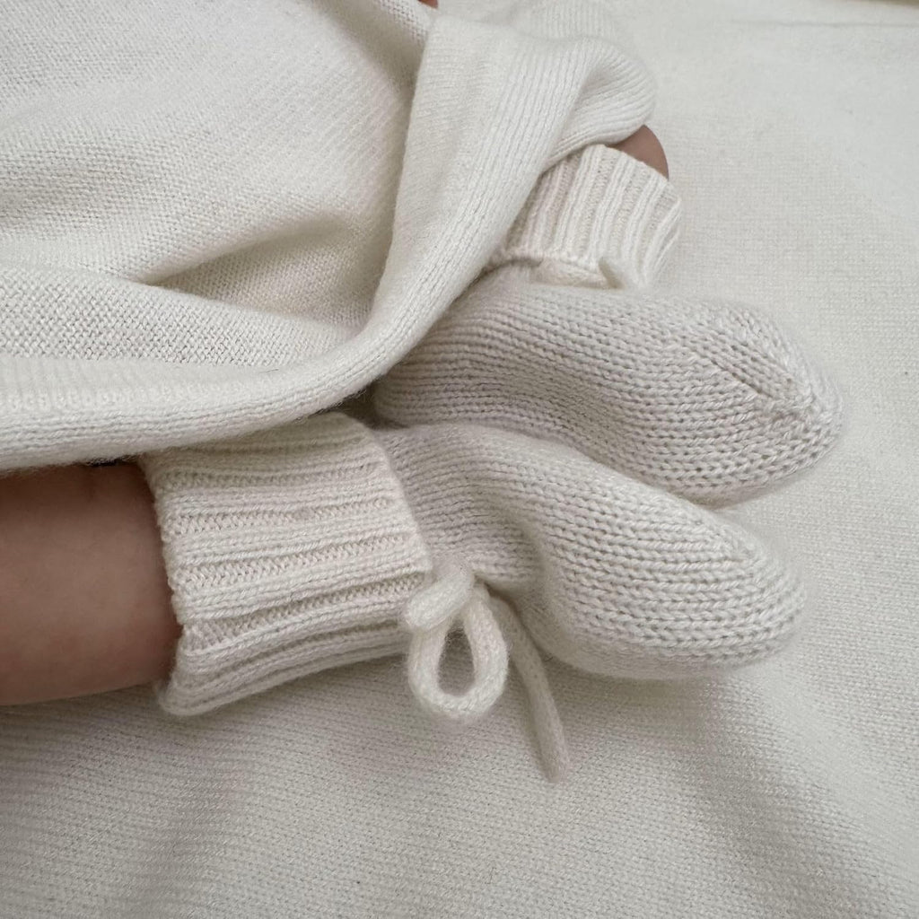 100% Cashmere Baby Beanie & Booties Gift Set 0-6 Months Cream