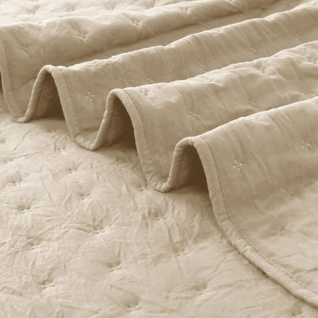 Beige Cloud Queen Quilt Bedding Sets with Pillow Shams, Farmhouse Lightweight Soft Bedspread Coverlet, All Season