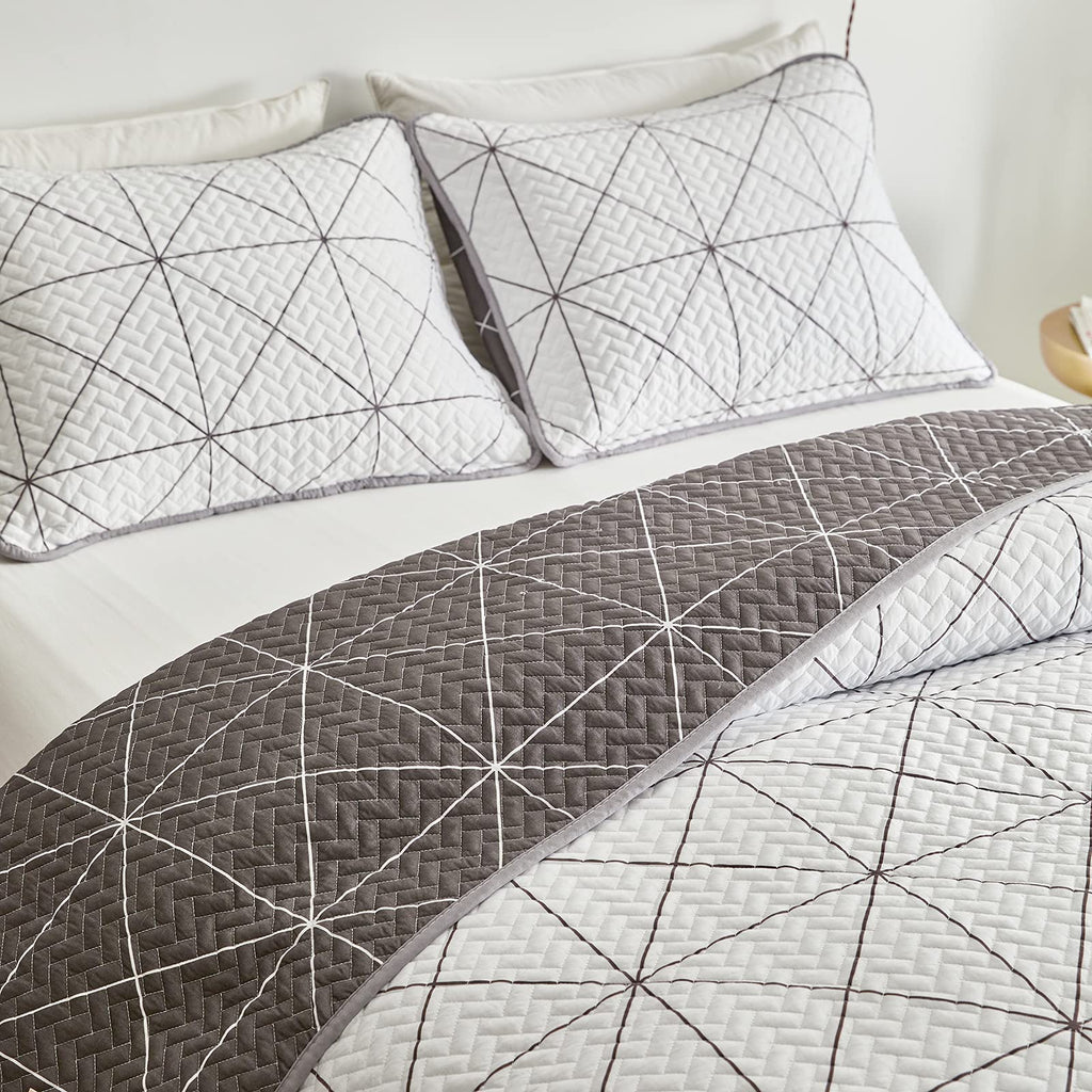 3 Pieces Reversible Quilt Set Plaid White & Brown 102x88 Soft Microfiber Lightweight Coverlet Bedspread