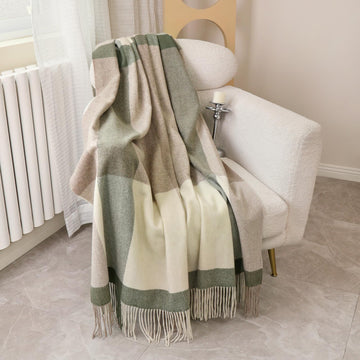 Wool Plaid Throw Blanket, Skin-Safe Warm Throw for Couch & Travel
