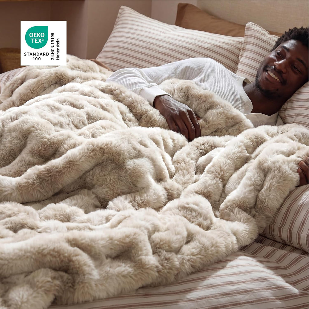 GentleSoft Bubble Faux Fur King Size Blanket for Bed, Fluffy Fuzzy King Blanket for Winter, Soft Cozy Faux Fur