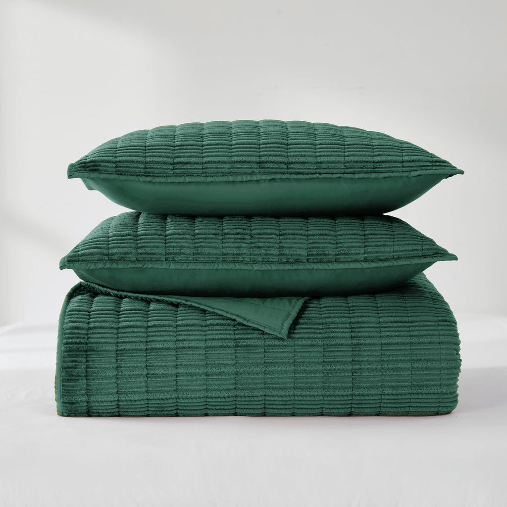 Corduroy Texture Hunter Green Quilt Set - Hypoallergenic Skin-Friendly Soft Plush Velvety Touch Bedspread
