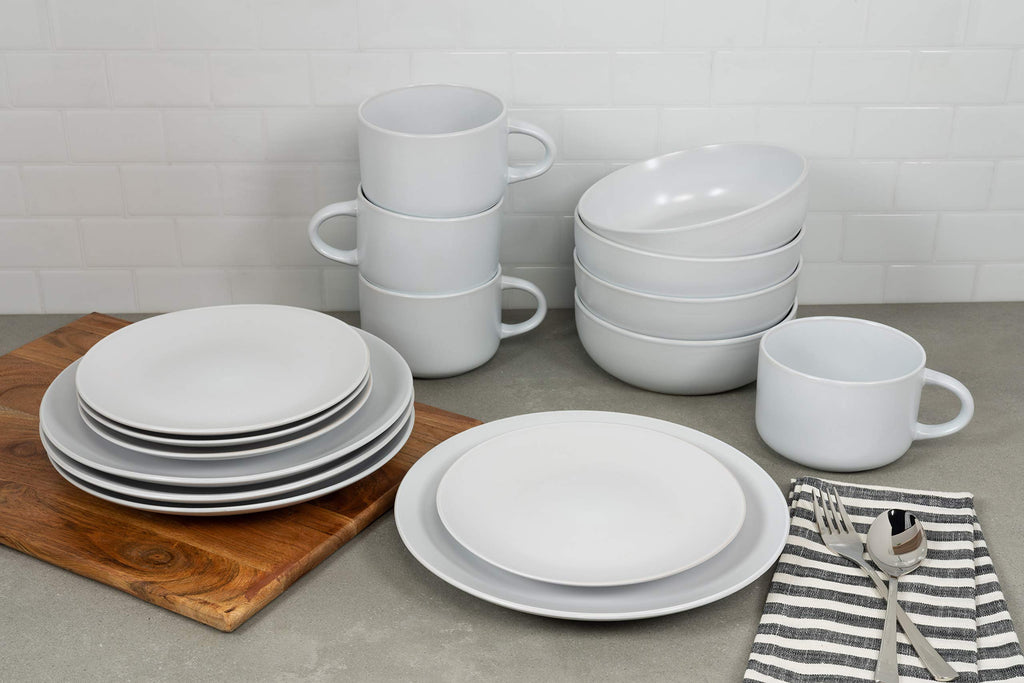 Wazee Matte Coupe Dinnerware Pack of 16, White