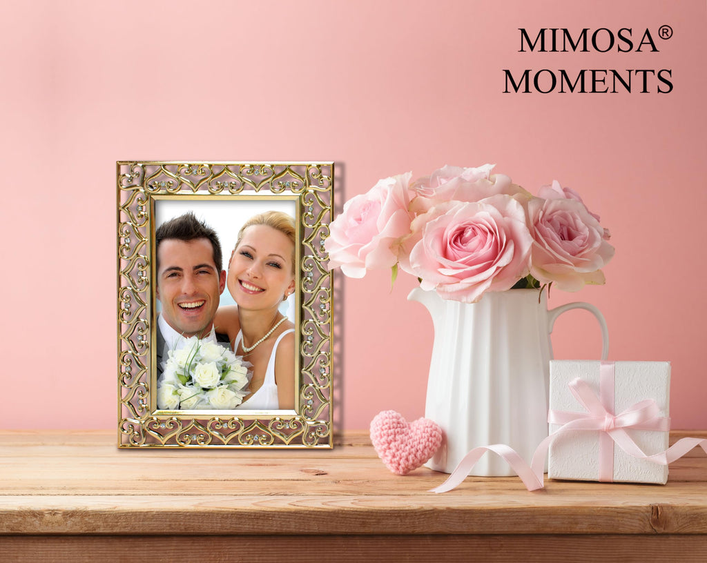 4x6 Brass tone Heart Border Metal Picture Frame