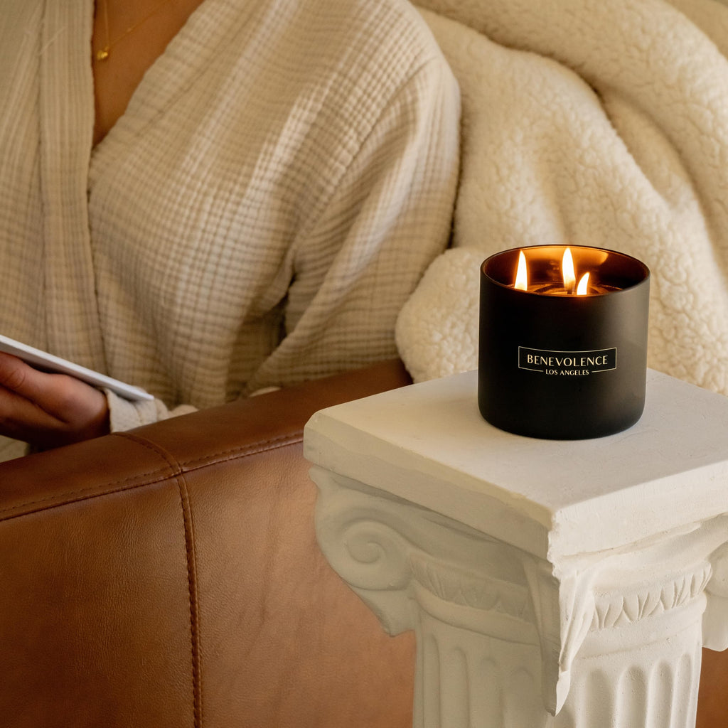 Premium Black Berries Large 3-Wick Scented Candle - 45-Hour Burn - Luxury Natural Soy Candle - Aromatherapy & Room