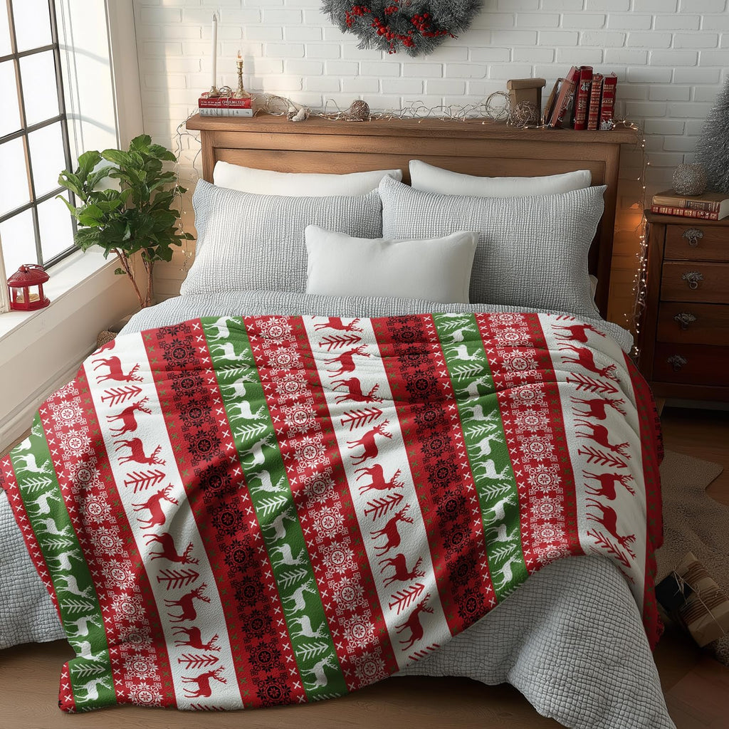 Christmas Flannel Blanket Throw, Green Reindeer Soft Fuzzy Plush Cozy Fleece Blankets for Couch Sofa Bed Lounging