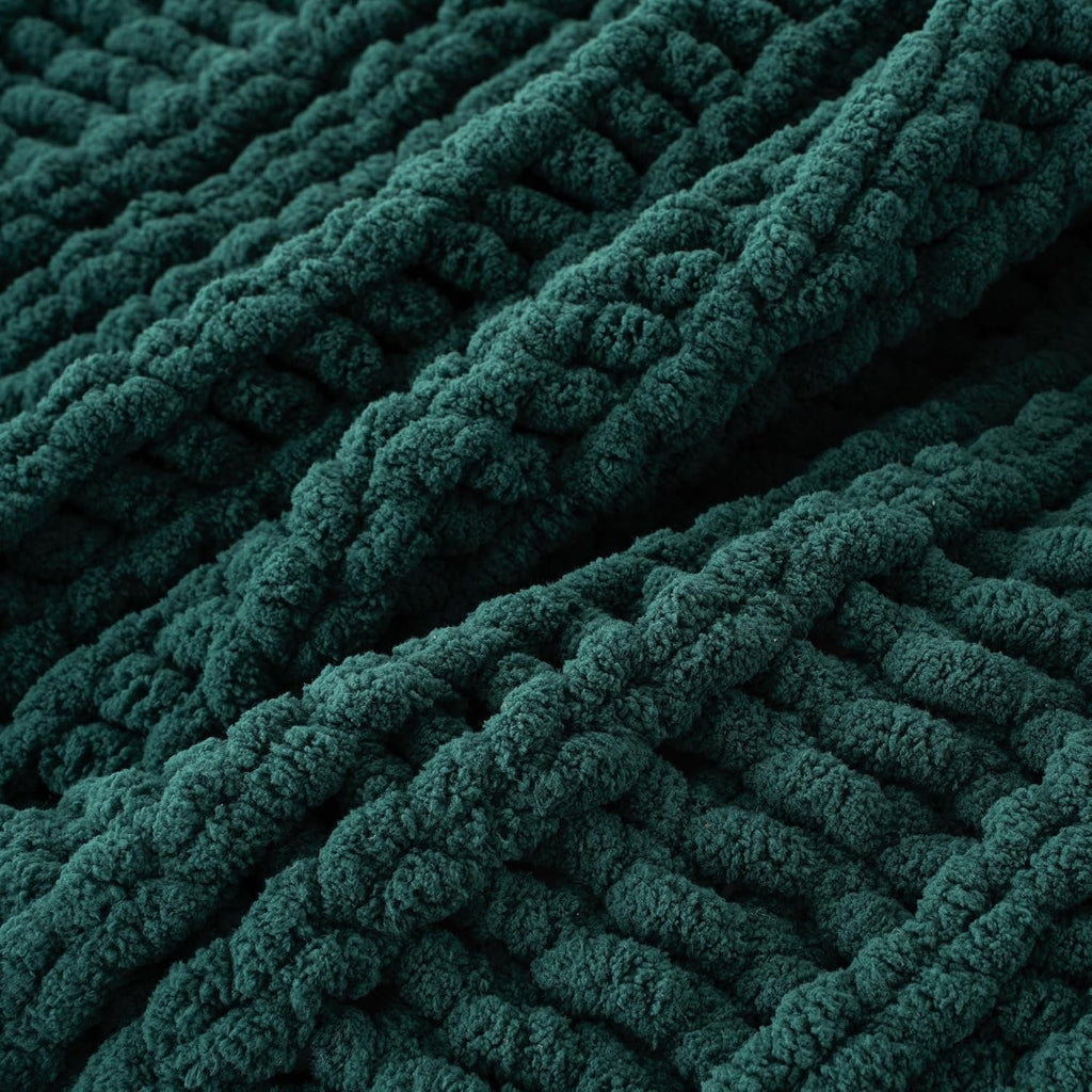 Chunky Knit Throw Blanket for Couch, Christmas, 50"x60", Dark Green