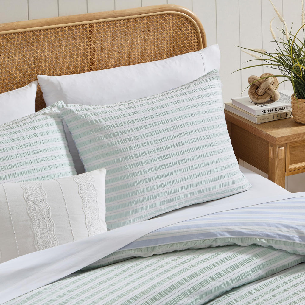 Full/Queen Comforter Set - 100% Cotton, Seersucker Stripe Reversible Design - Includes Shams - 3-Piece - Green/Blue