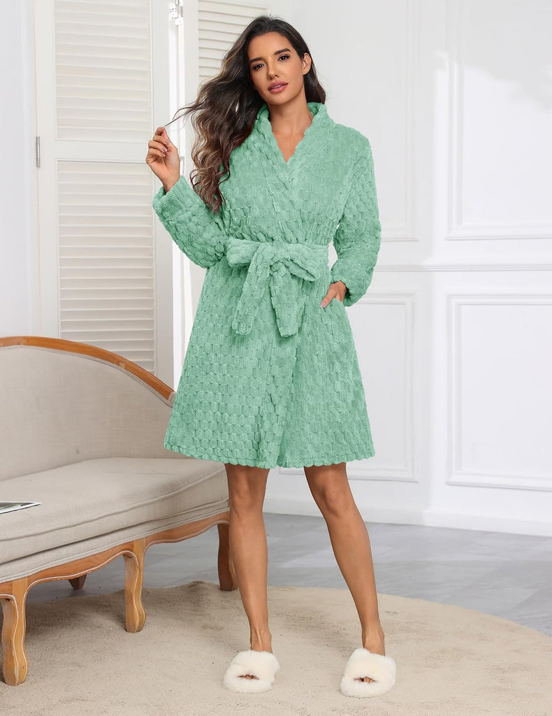Women's Robes Short Plush Bathrobe Knee Length Warm Soft Jacquard Robe Winter House Coat with Pockets S-XXL