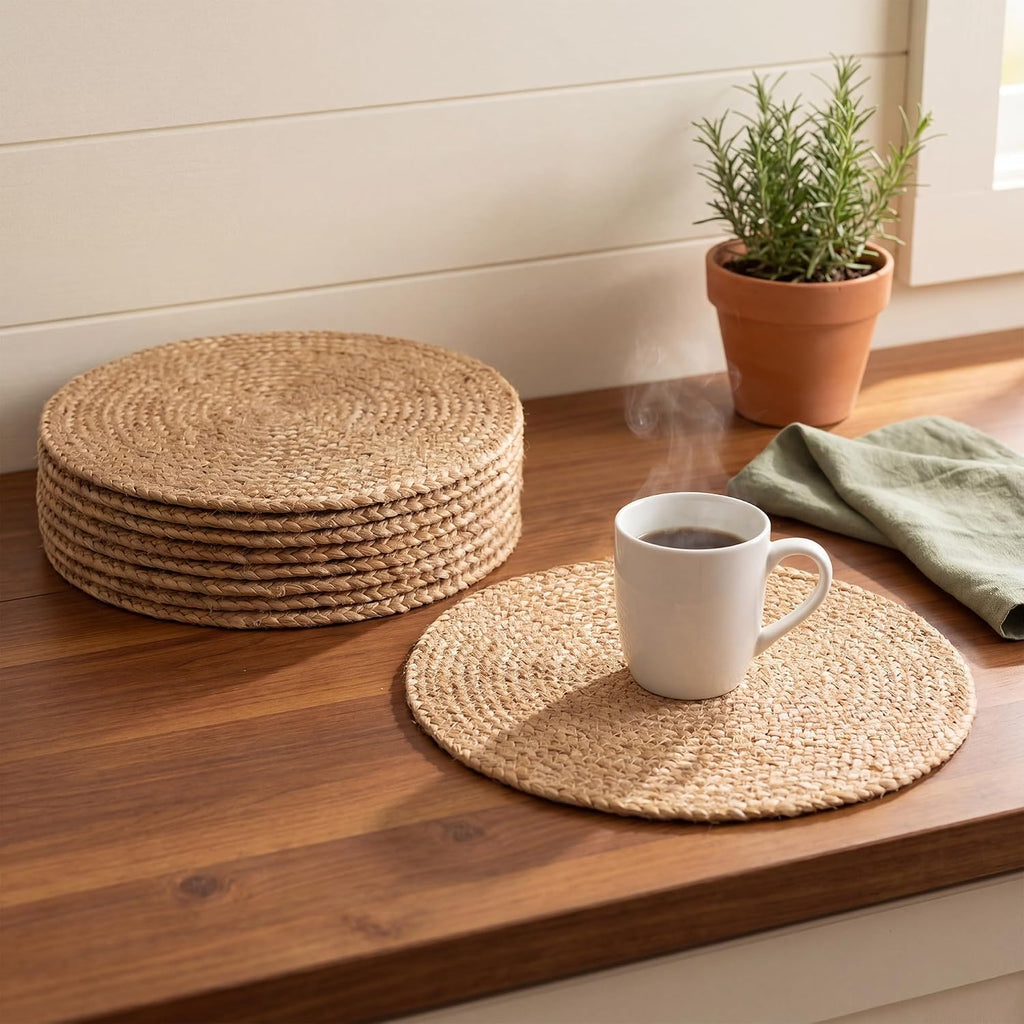 Natural Jute Placemats Set of 6, Round Woven Table Mats, 13 Inch Rattan Charger Plates for Dinner, Boho Farmhouse