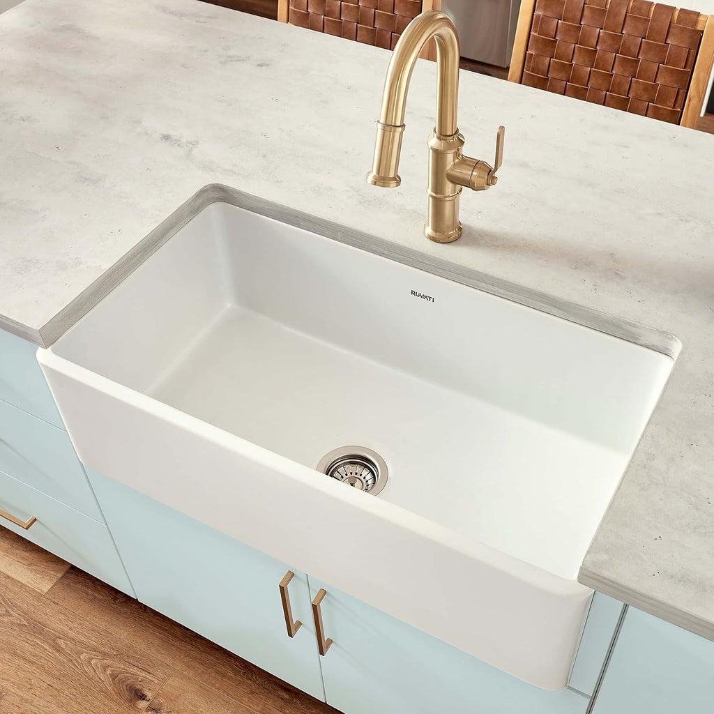 33x20-in White Reversible Fireclay Farmhouse Sink - RVL2300WH