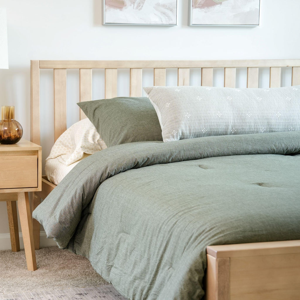 Scandinavian Single Bed (Queen), with Slatted Headboard, Blonde
