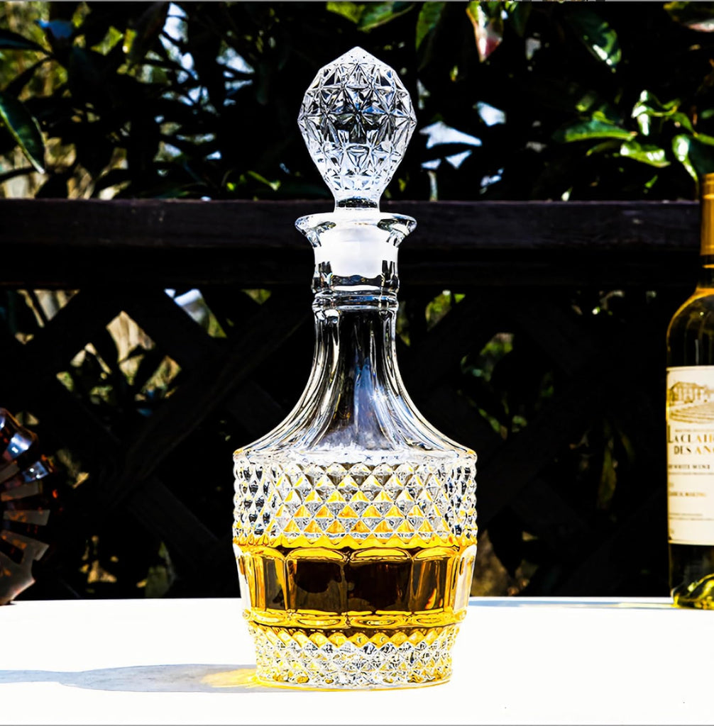 Whiskey Decanter with Airtight Stopper, Liquor Decanter, Lead-Free Crystal Wiskey Brandy Vodka Bourbon Decanter