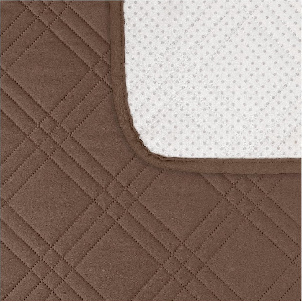 100% Waterproof Couch Cover for Dogs, Washable Anti-Slip Sofa Cover with Elastic Straps & Side Pockets, Quilted