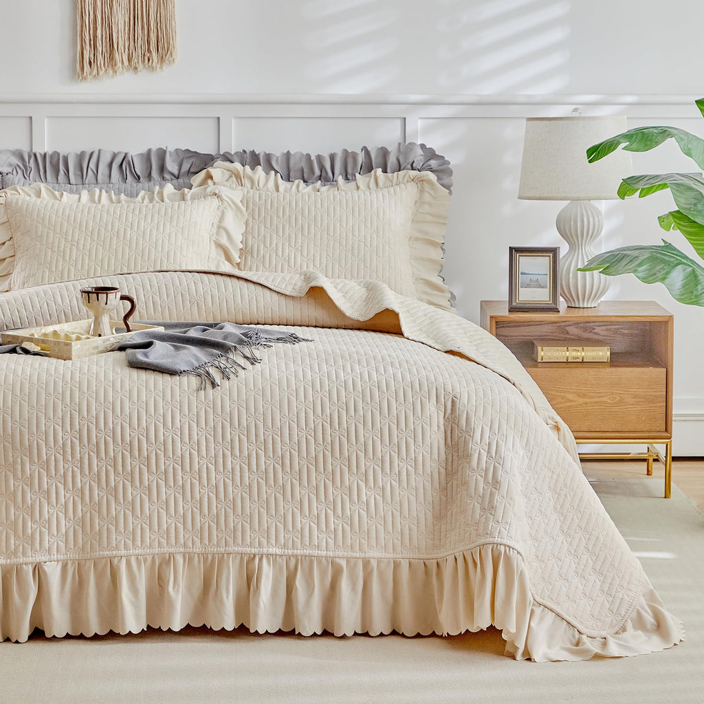 Ruffled Quilt Bedding Set 96 * 108 in - 3 Pieces Solid Shabby Chic Farmhouse Ruffles Rustic Coverlet