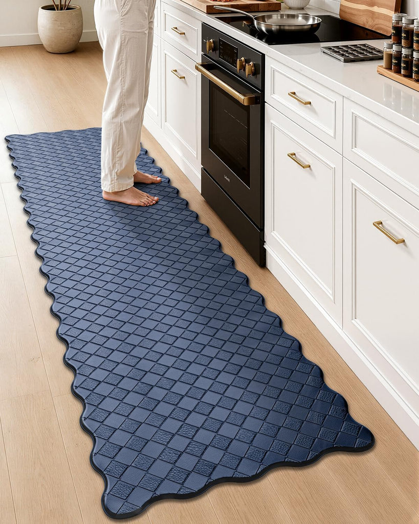 Checkered Kitchen Floor Runner with Scalloped Edges, Blue