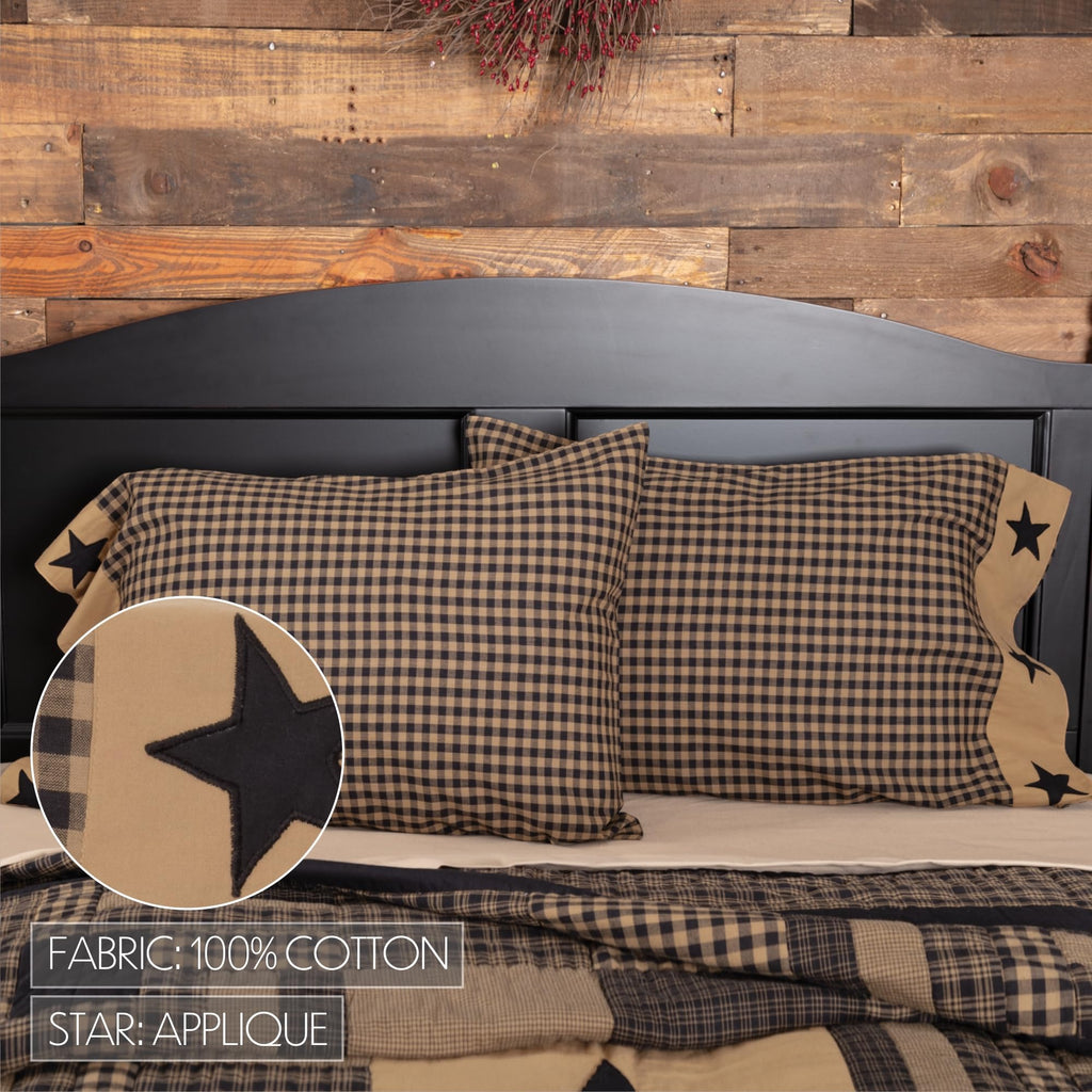 Black Check Star 8 Piece Quilt Set (1 Quilt, 2 Standard Shams, 2 Standard Pillowcase, 2 Euro Shams, 1 Bed