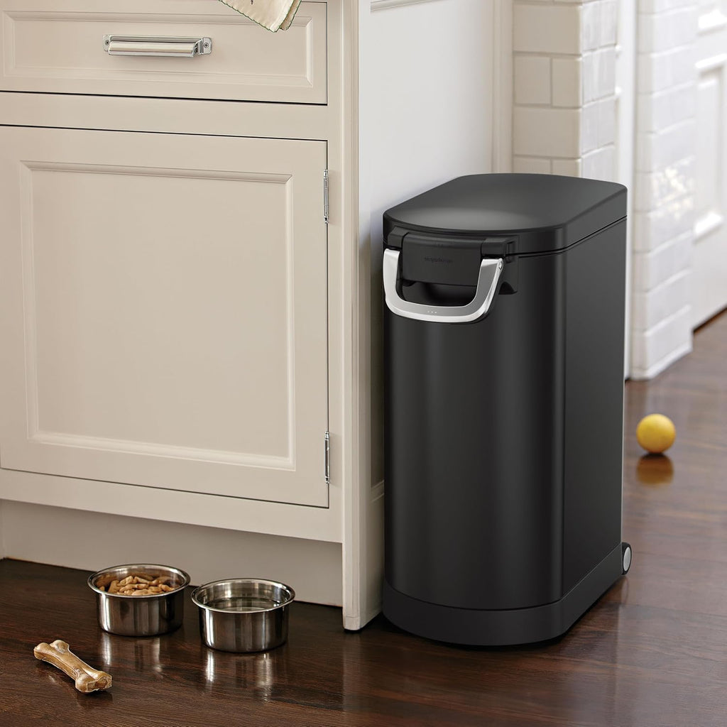 Large Pet Food Storage Container, Holds 30-35 lb / 14-16 kg of Dry Dog Food, Cat Food, or Bird Seed, Airtight