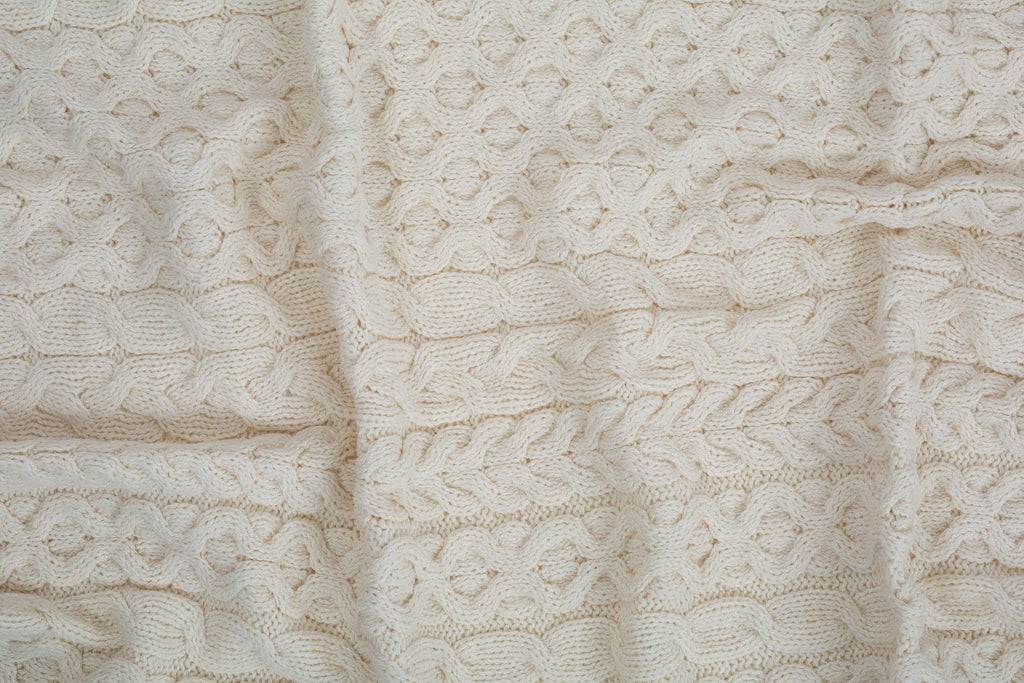100% Heavy Cable Knit Blanket Throw 42" x 62" (106 X 157 cm) (Natural)