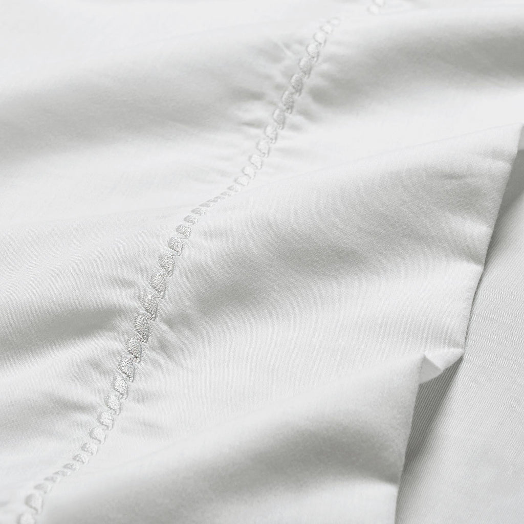 Cotton Blend 600 TC Embroidered Hem Bed Sheets, White