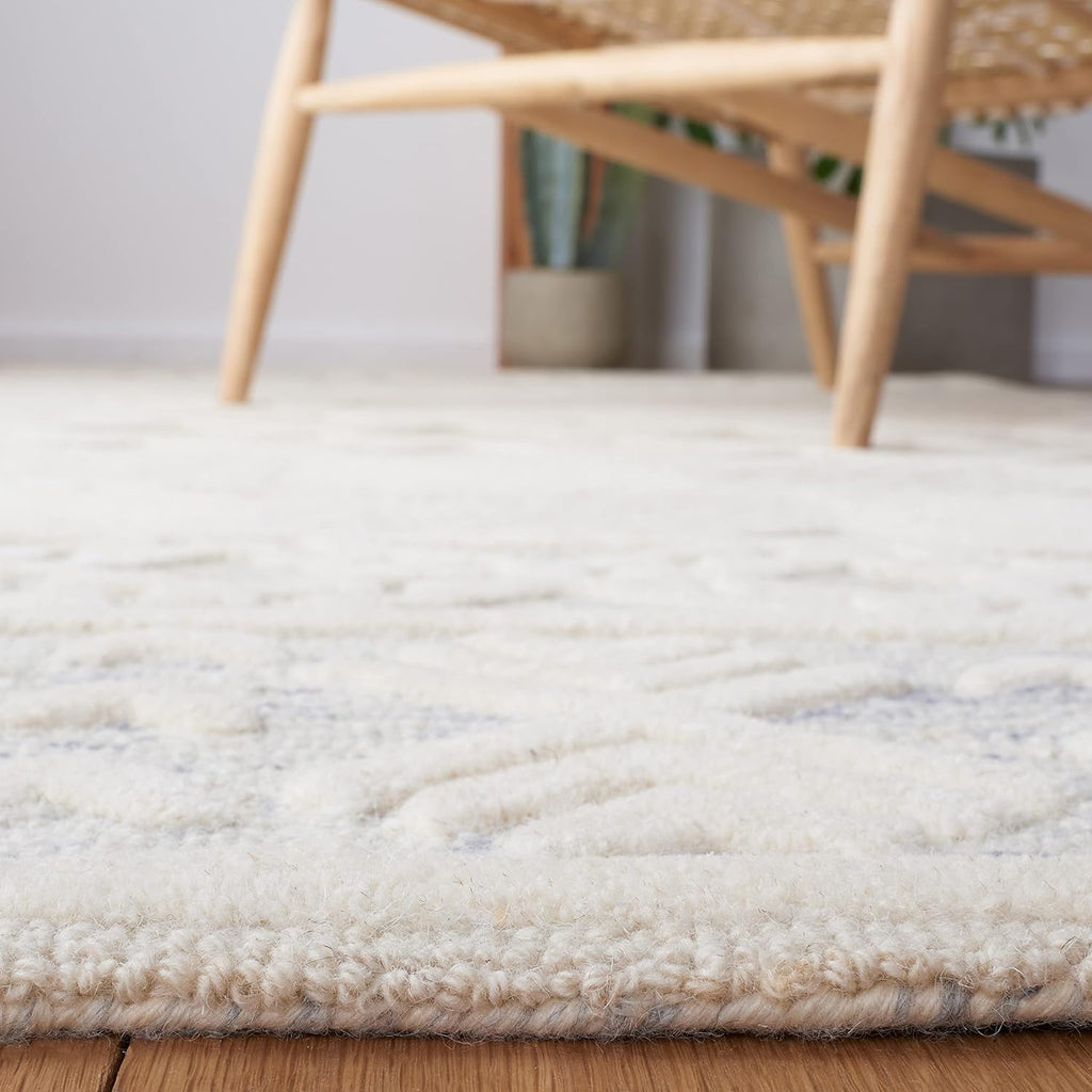 Artistry Collection Accent Rug, Ivory & Light Grey, Handmade Moroccan Boho Wool, Ideal for High Traffic