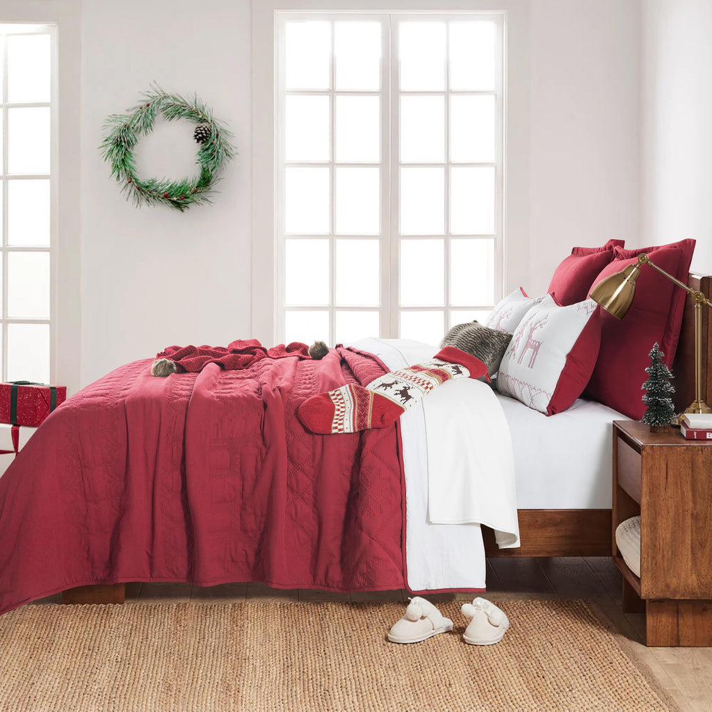 Red Christmas Oversized California King Size Quilt Bedding Sets with Pillow Shams, Cal King Soft Lightweight