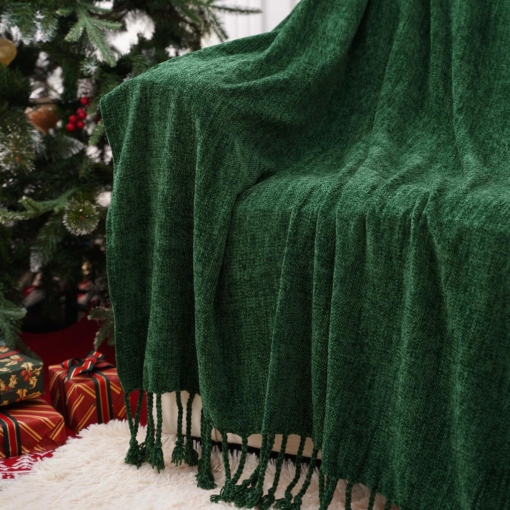 Christmas Green Chenille Throw Blanket, Soft Cozy Knit Blanket with Fringe Tassels, Lightweight Holiday Farmhouse