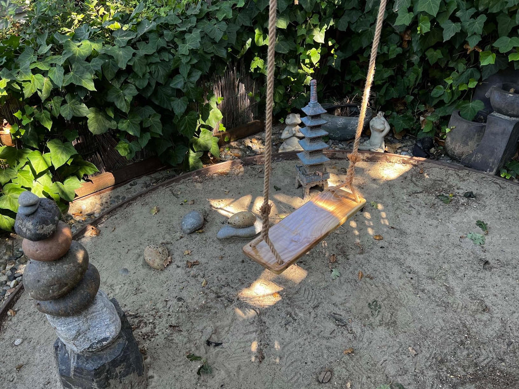 Hanging Wooden Tree Swing with Adjustable Hemp Rope & Extendor Tree Straps